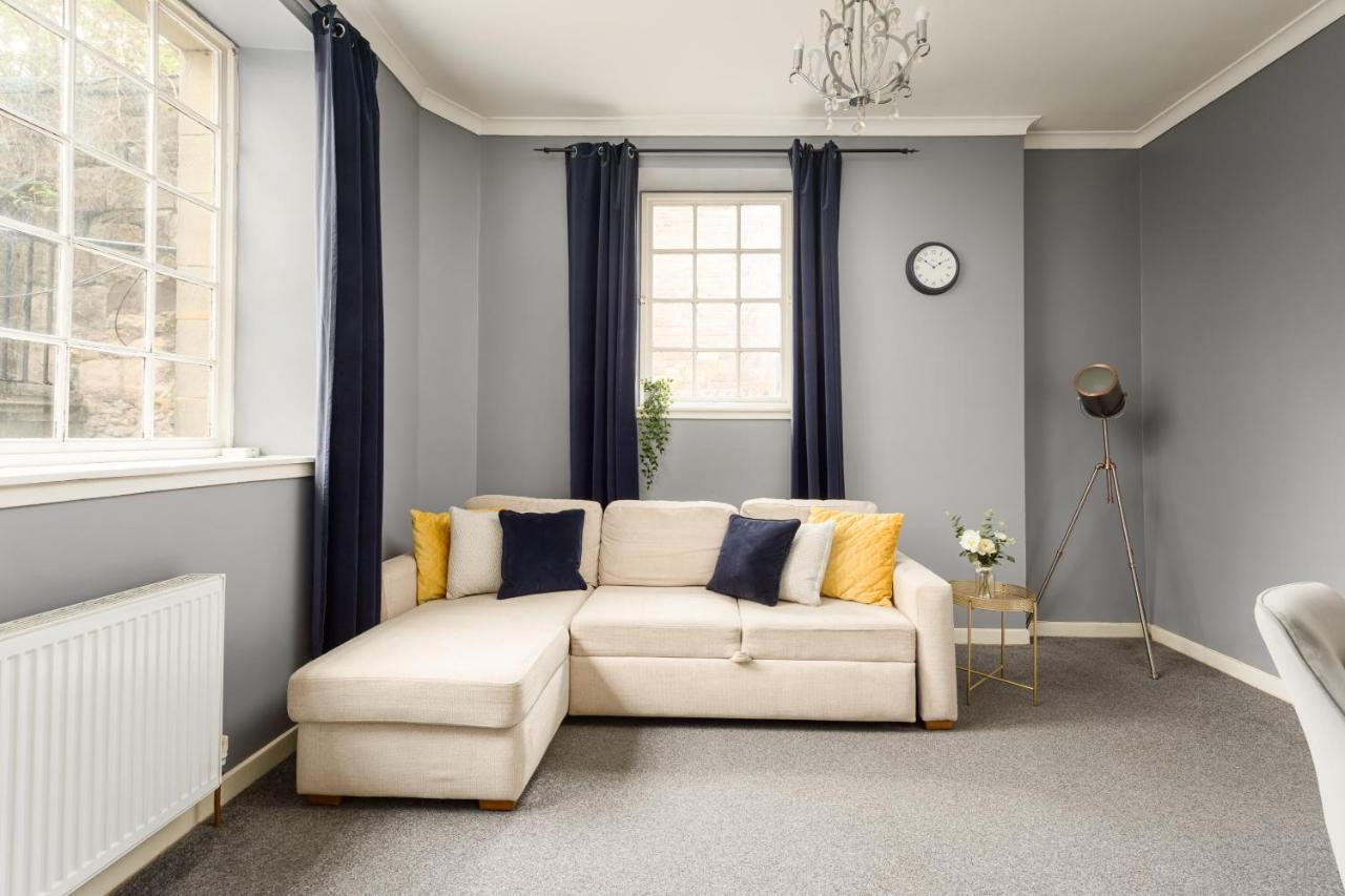 2 Bedroom Royal Mile Apartment Edinburgh Exterior photo