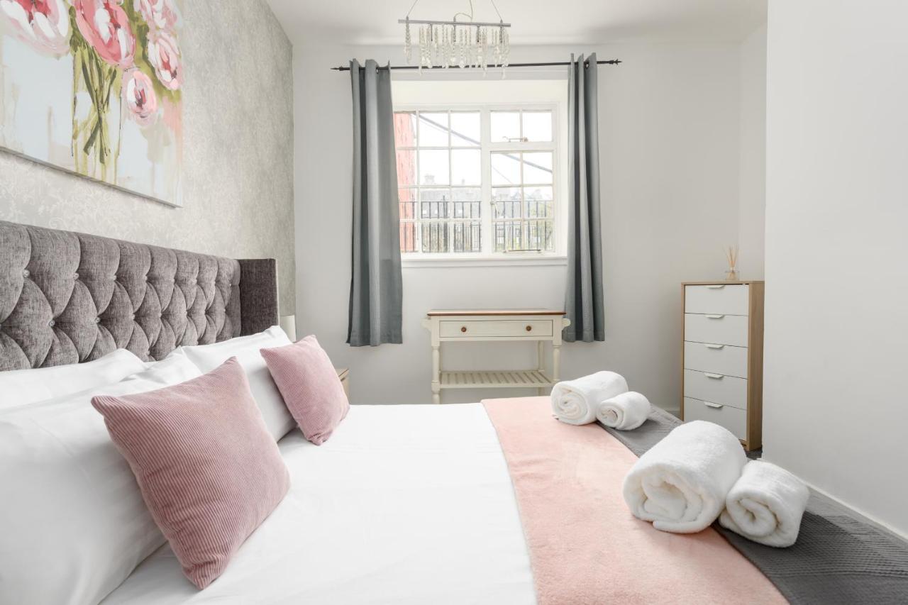 2 Bedroom Royal Mile Apartment Edinburgh Exterior photo